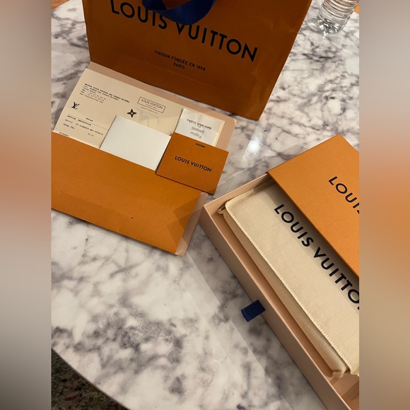 Louis Vuitton Clemence Wallet - Picture 5 of 10